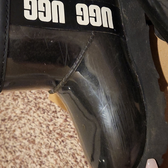 Toddler Ugg boots - Picture 3 of 5